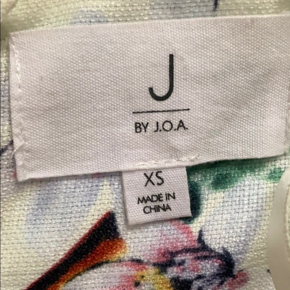 XS pale yellow floral midi J.O.A. dress - Picture 3 of 10